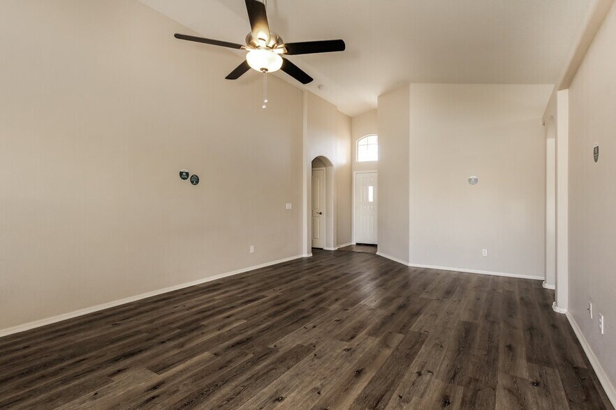 Building Photo - 12218 W Cambridge Ave