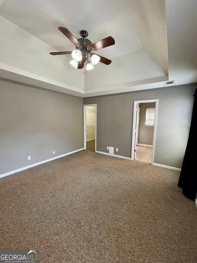 Building Photo - 207 Grand Ave