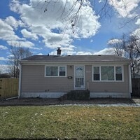 Building Photo - 3138 Duluth St