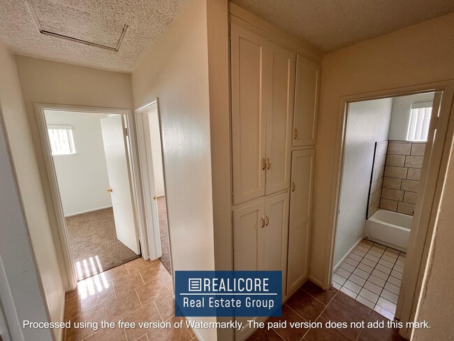 Building Photo - 1525 Magnolia Ave W