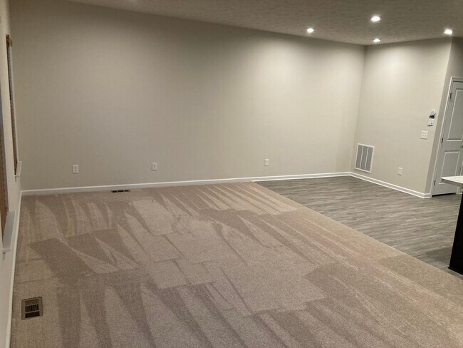 Building Photo - 1108 Meadow Run