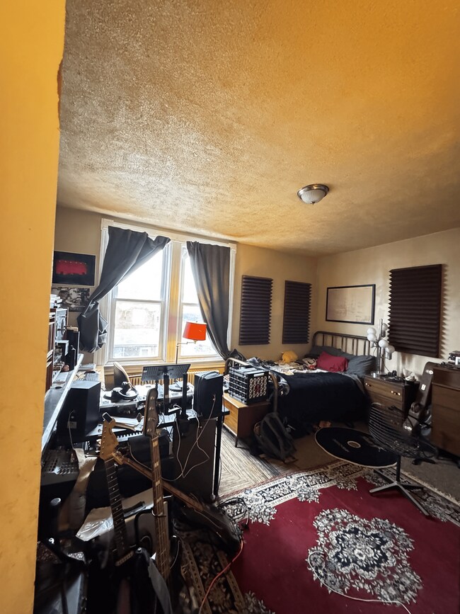 Building Photo - 3-Bedroom Student House – Available August 1st, 2026