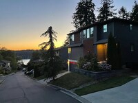 Building Photo - 11118 SE 62nd Pl