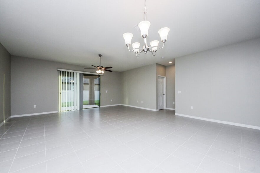 Building Photo - 3900 Trujilo Ln