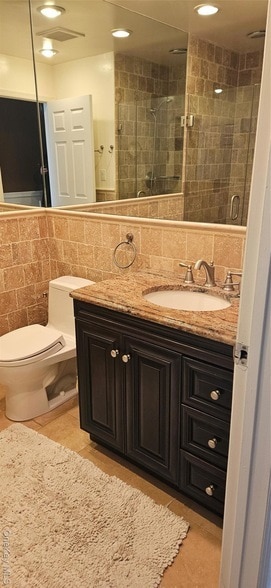 Building Photo - 558 Lincoln Blvd