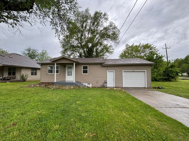 Primary Photo - Available Now 2 bedroom 1 bathroom with 2 ...