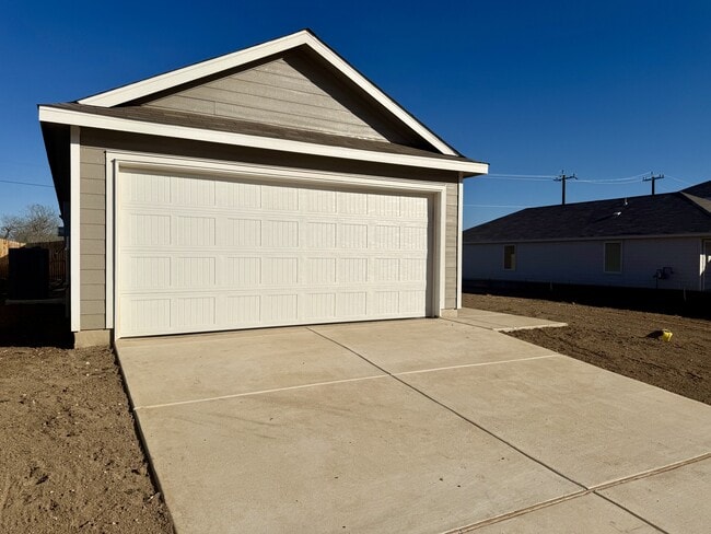 Building Photo - 14536 Azzurro Stone