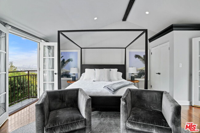 Building Photo - 1531 Marmont Ave