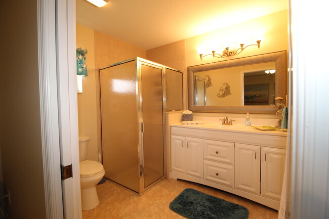 Building Photo - 5300 Seagrape Dr