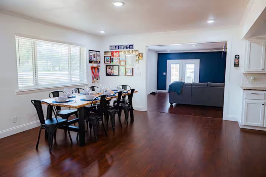 Building Photo - 1011 E Wintergreen Rd