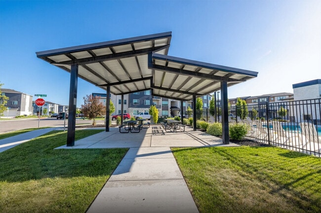 Building Photo - 1024 W 400 S