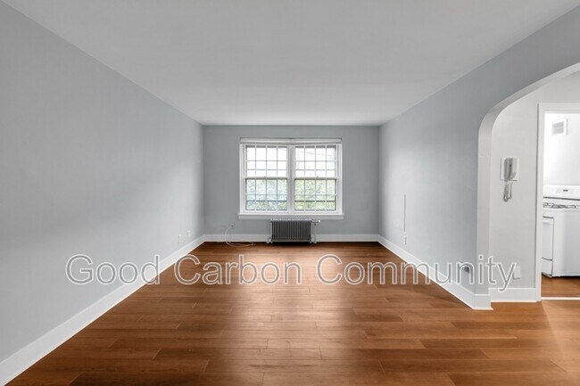 Building Photo - 20 E Morris Ave