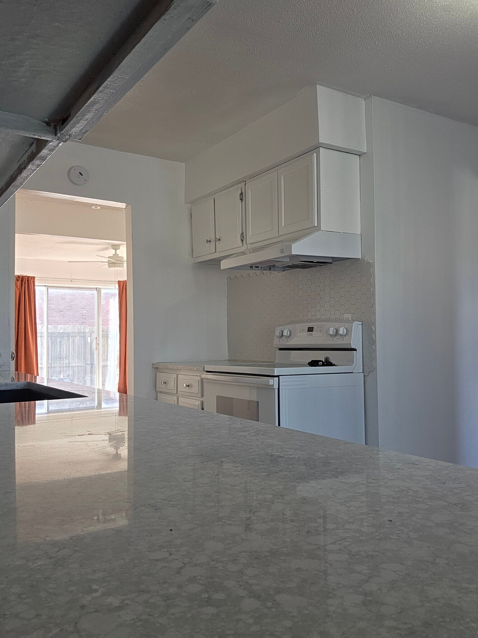 Building Photo - 11260 College Ave