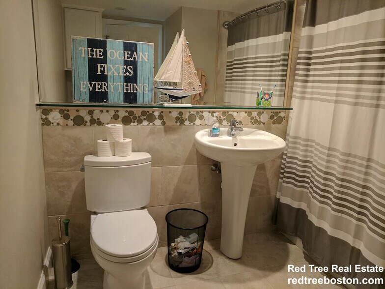 Building Photo - 53 Angleside Rd