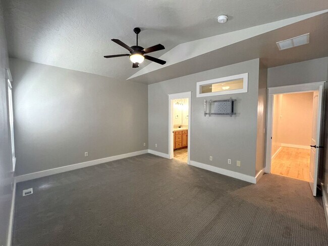 Building Photo - Gorgeous 4 bed 3 bath home in Meridian, ju...