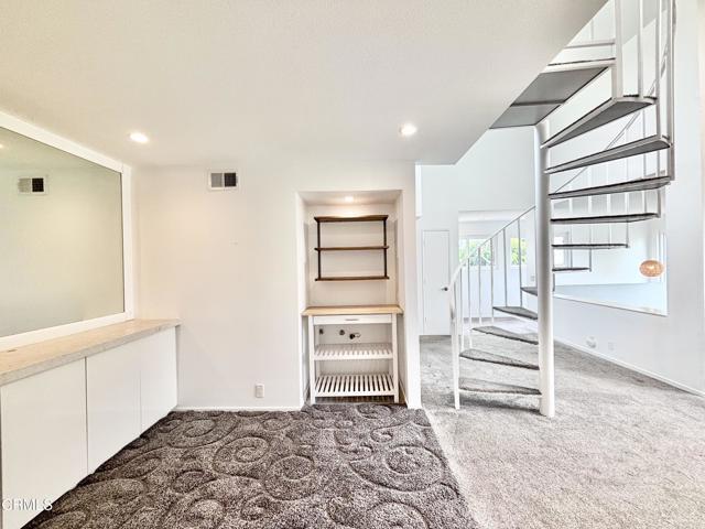 Building Photo - 2287 Martinique Ln