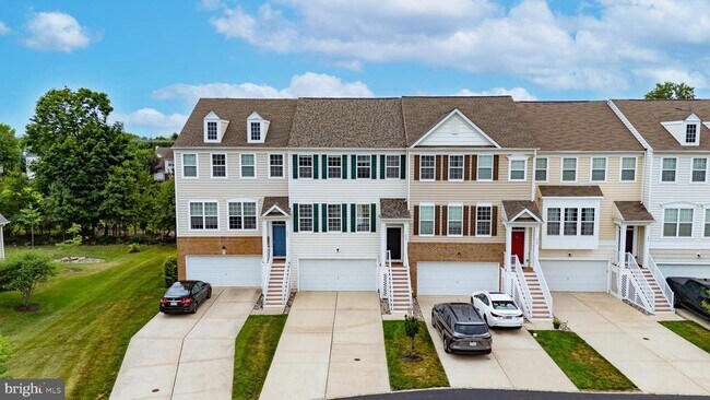 Building Photo - 303 Ellison Dr