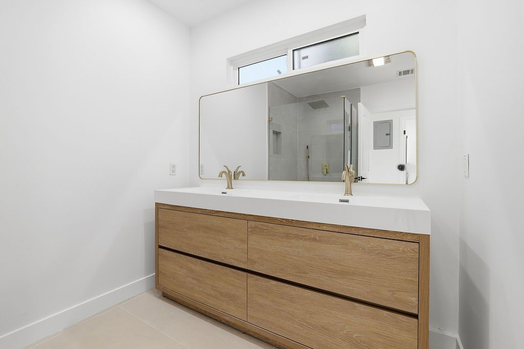 Building Photo - 1722 Bel Aire Dr