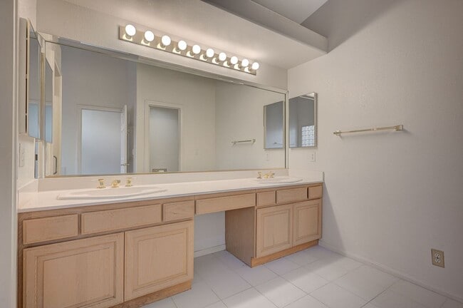 Building Photo - Great Calico Ridge Home