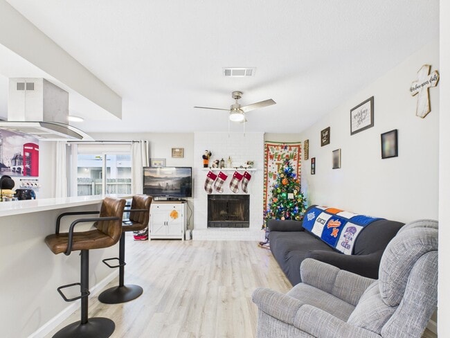 Building Photo - 309 Olympia Ct