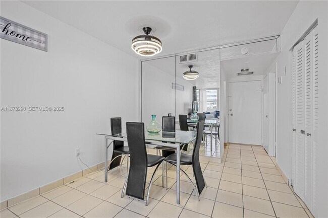 Building Photo - 2899 Collins Ave