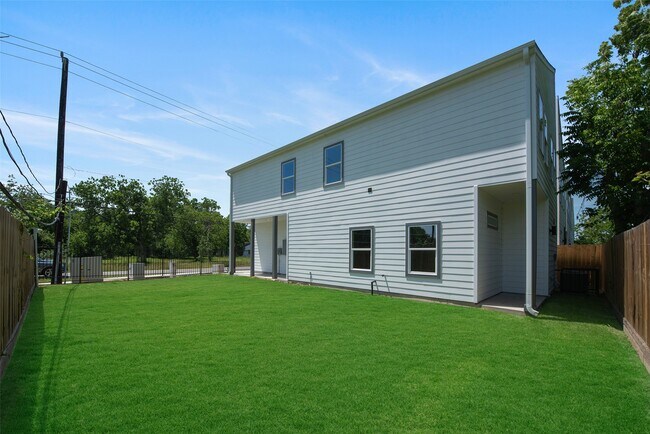Building Photo - 9309 Jutland Rd