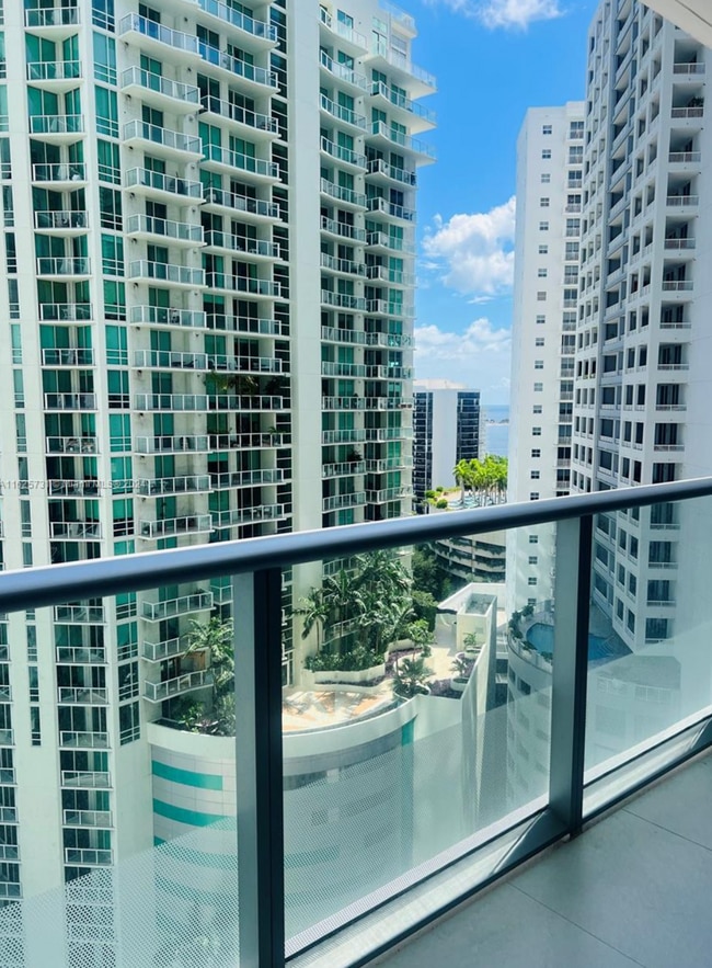 Building Photo - 1300 Brickell Bay Dr
