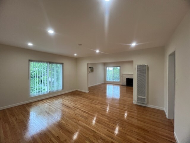 Building Photo - 1696 Amberwood Dr