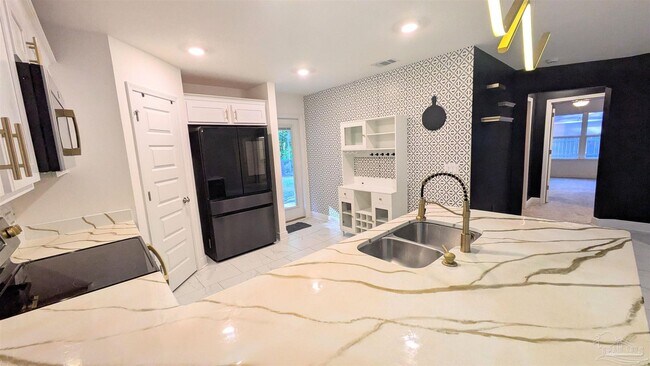 Building Photo - 151 Calvert Oaks Dr