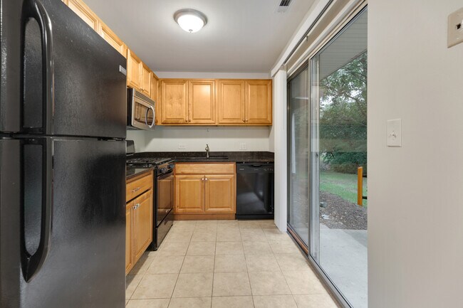 Building Photo - 27 N Victoria Ln