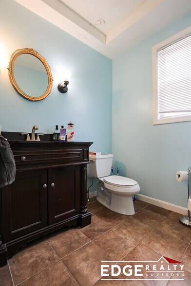 Building Photo - 11 Frederika St