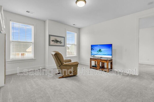 Building Photo - 245 Summer Tanager Dr