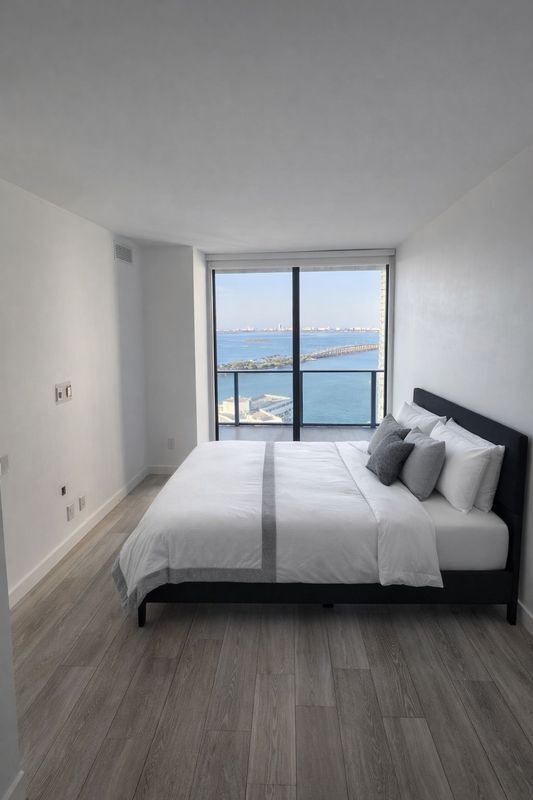 Building Photo - 501 NE 31st St