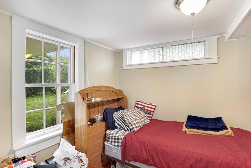 Bedroom 1 - 19 River Ave