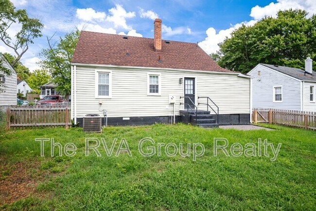 Building Photo - 712 Hill Top Dr