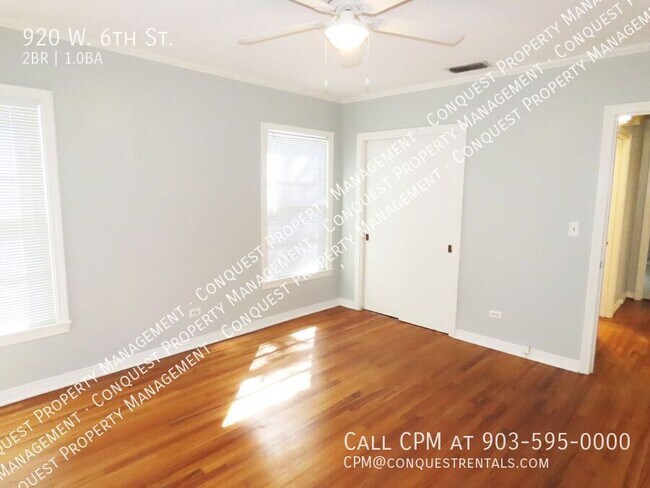 Building Photo - 920 W 6th St