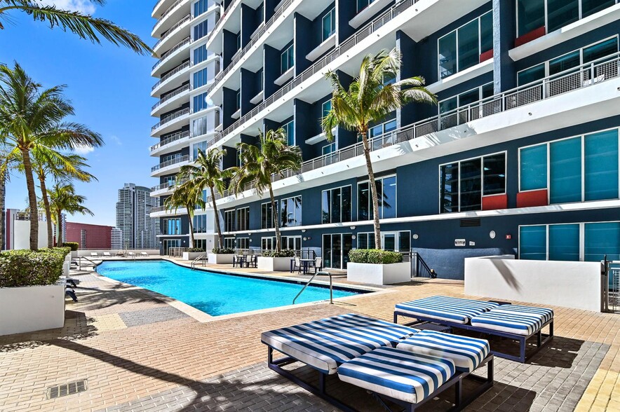 Building Photo - 60 SW 13th St