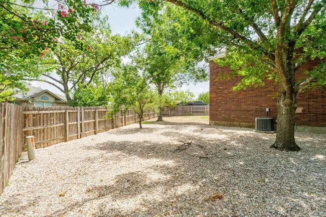 Building Photo - 12701 Tantara Dr