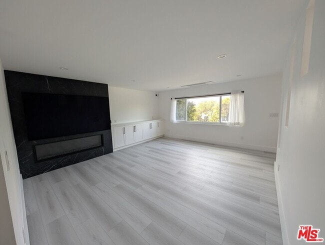 Building Photo - 1917 11th St