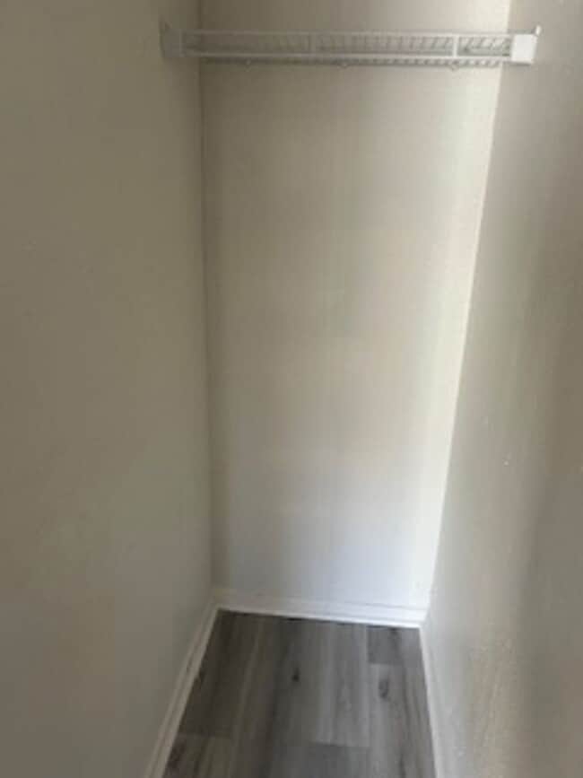 Building Photo - Beautiful 3/2 Available now!