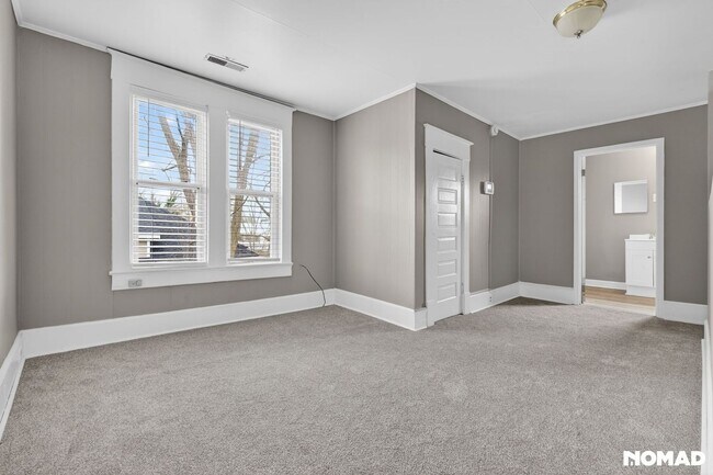 Building Photo - Charming 2BR Apartment in Winston Salem