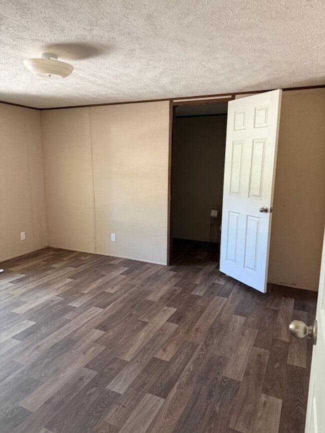 Building Photo - Marsh Oaks