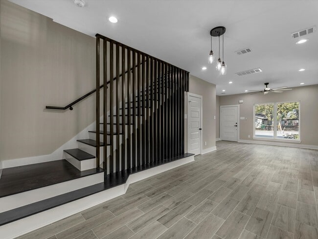 Building Photo - 7802 Queen St