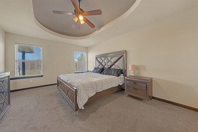 Building Photo - 12300 Hunters Knoll Dr