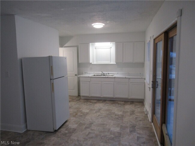 Building Photo - 4482 Liberty Rd