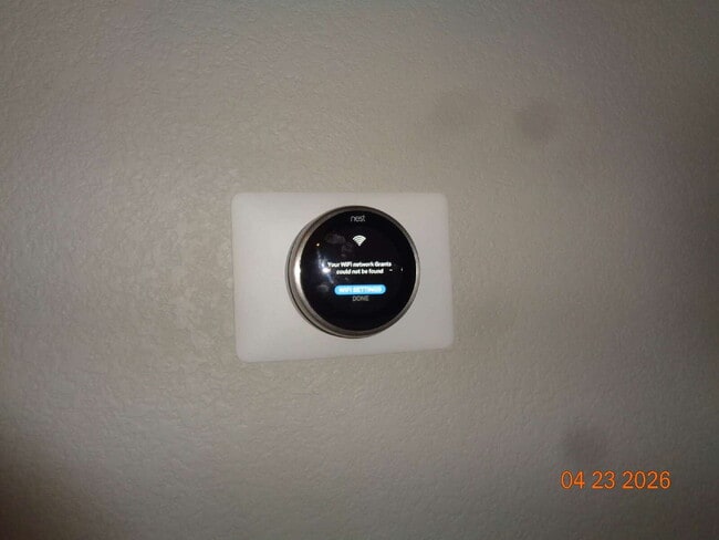 Building Photo - Lorson Ranch beauty