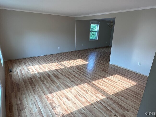 Building Photo - 6846 Crystalwood Dr