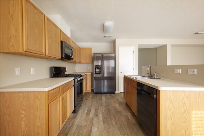 Building Photo - 1122 Americana Dr