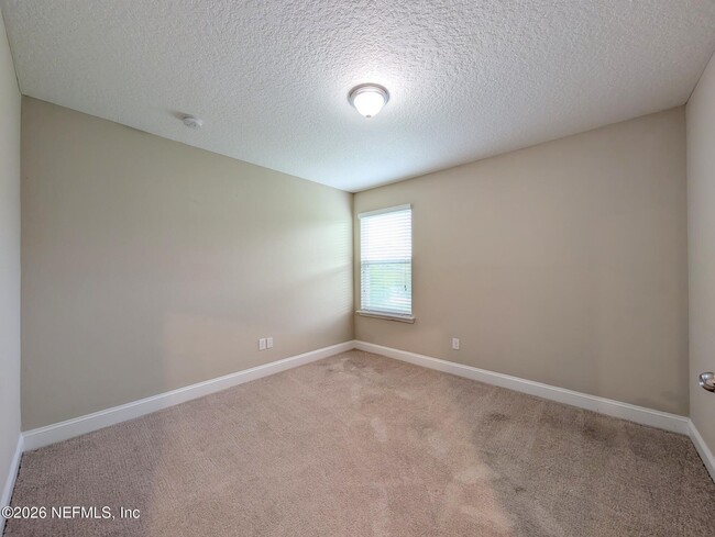 Building Photo - 95 Silver Creek Pl