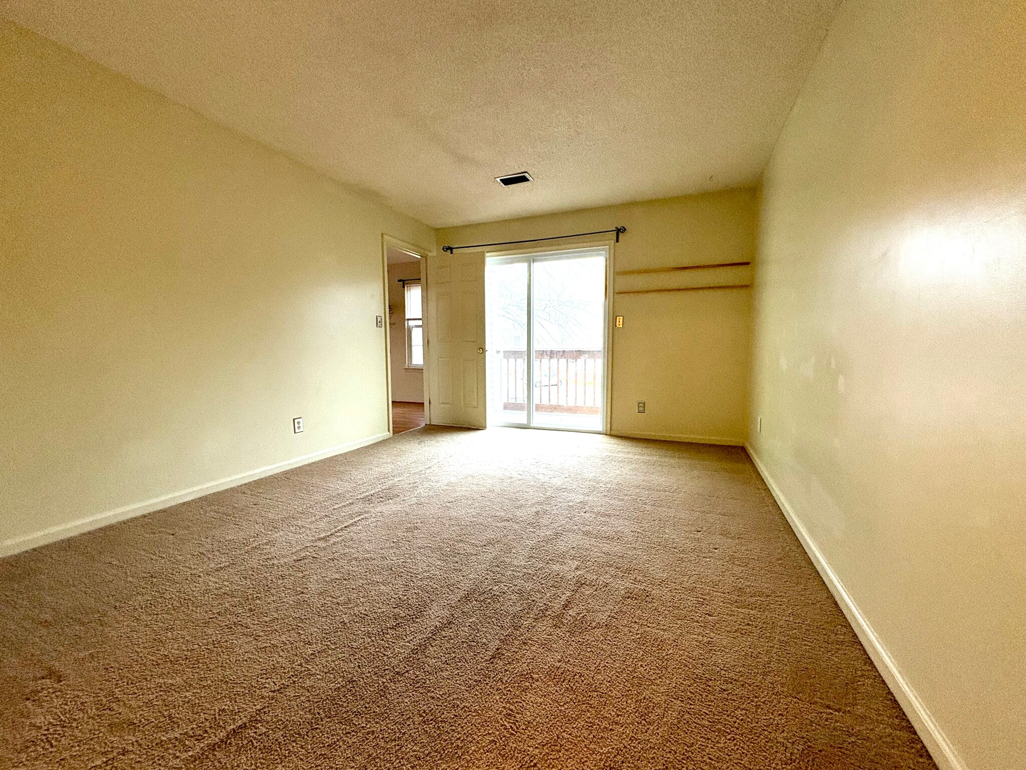 Master bedroom and balcony - 208 Quarter Trl